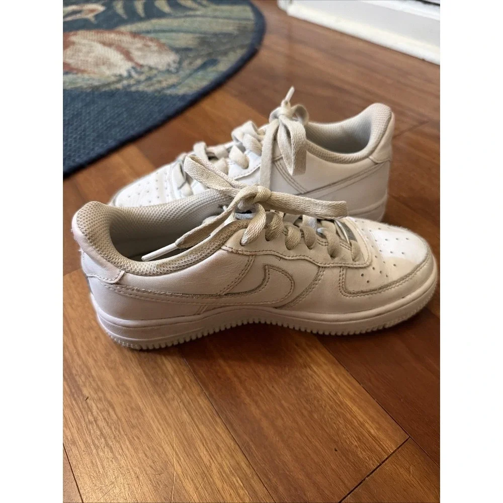 Nike Air Force 1 Low LE GS Triple White FV5951-111 Youth Size 3Y